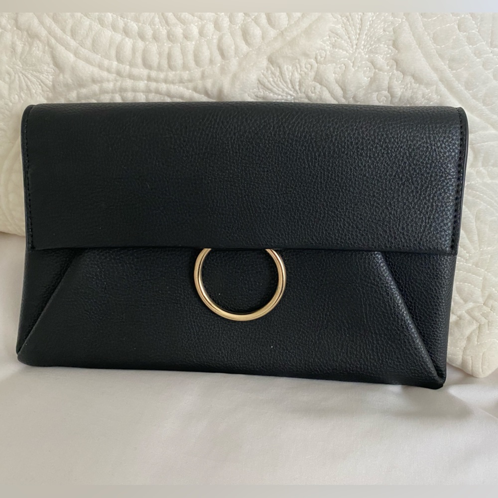 Faux Leather clutter purse with detachable golden chain